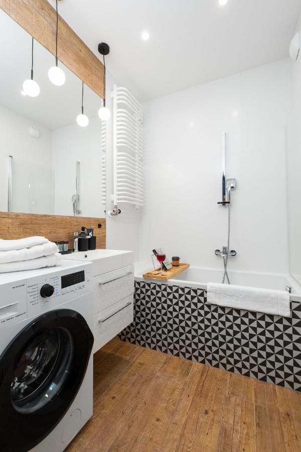 Kairos Apartments -Tower II Premium - Darmowy Parking, Silownia, Sauna - Scisle Centrum كاتوفيتسه المظهر الخارجي الصورة